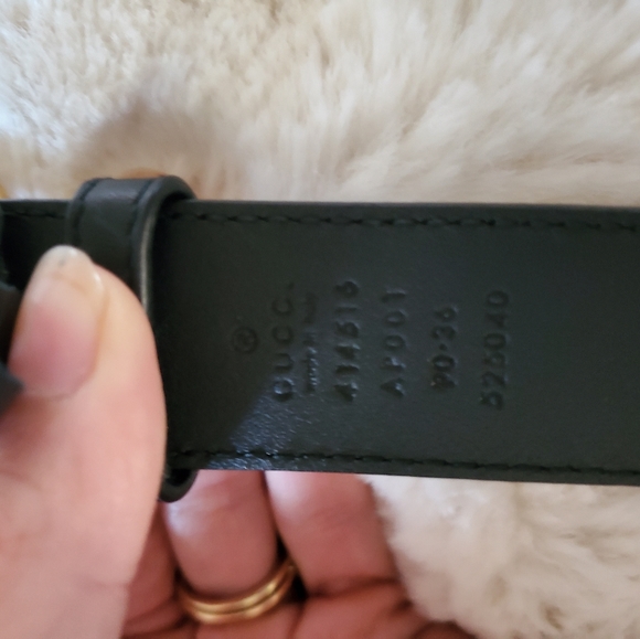 *SOLD* Authentic black Gucci belt - Picture 2 of 6